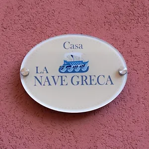 https://le-dimore-di-ulisse-casa-vacanza-bb-la-nave-greca.sicilyhotelsitaly.net